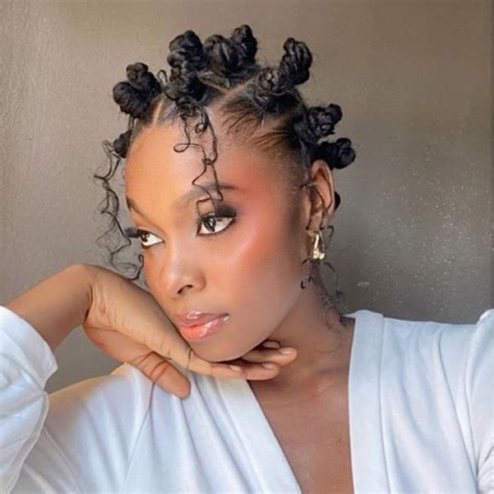 How to make Bantu knots with natural hair