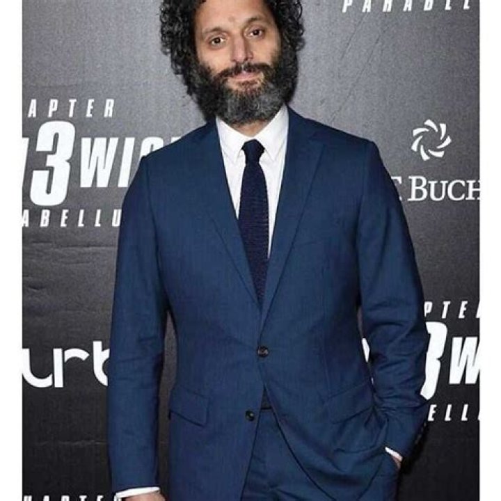 Jason Mantzoukas bio: age, wife, height, net worth, podcast