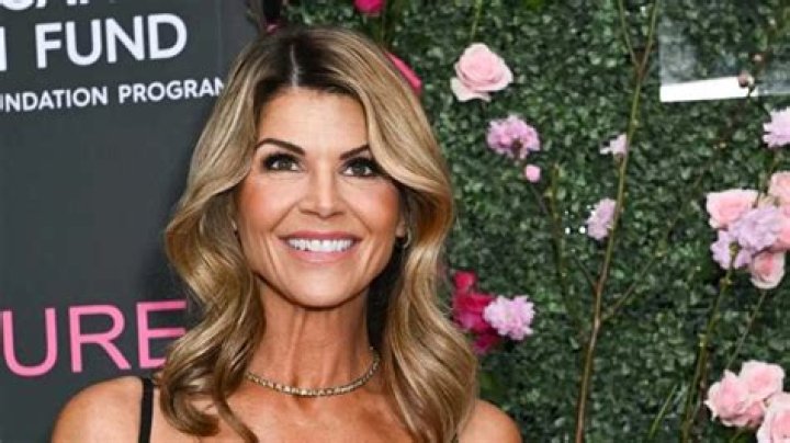 Lori Loughlin bio: age, net worth, daughter, husband