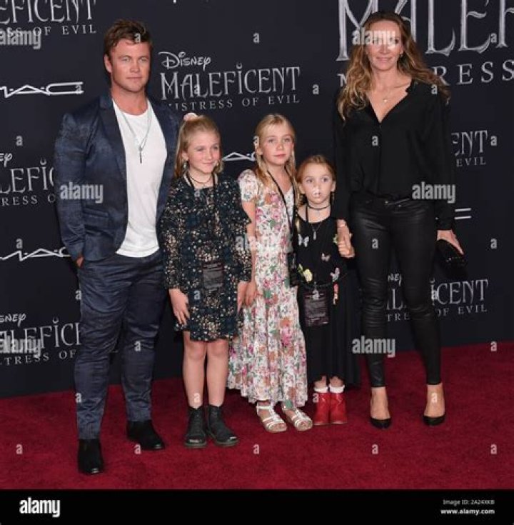 Luke Hemsworth bio: age, height, net worth, wife, children