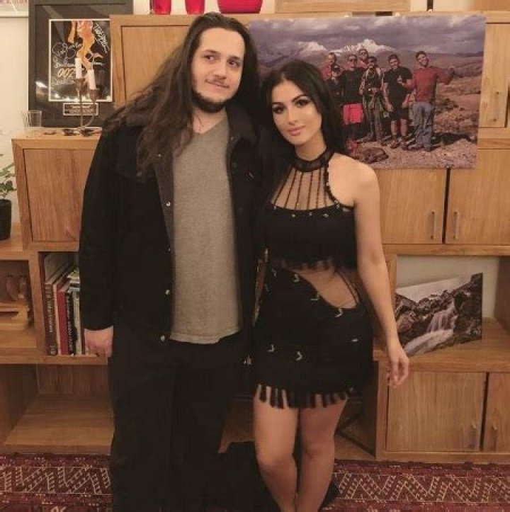 SSSniperWolf biography: age, height, real name, boyfriend, house