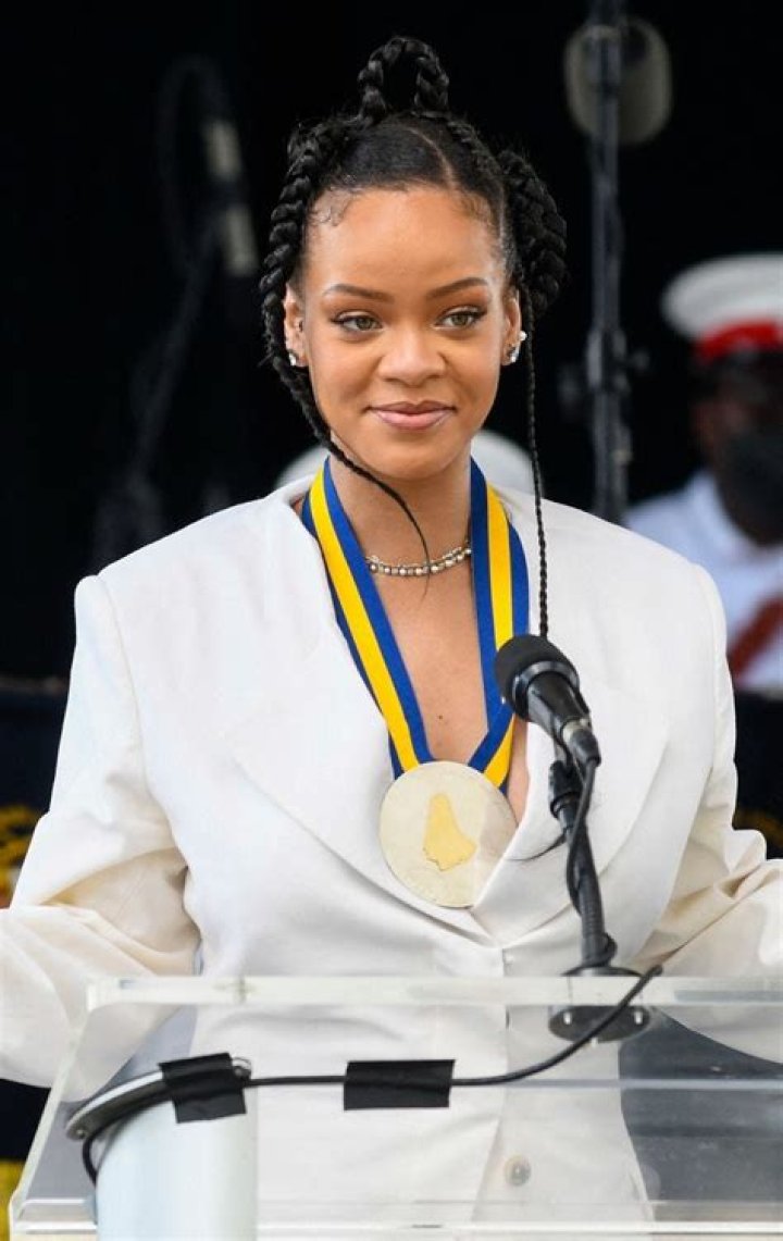 Music Star Rihanna Honoured As National Hero of Barbados As Country Becomes a Republic