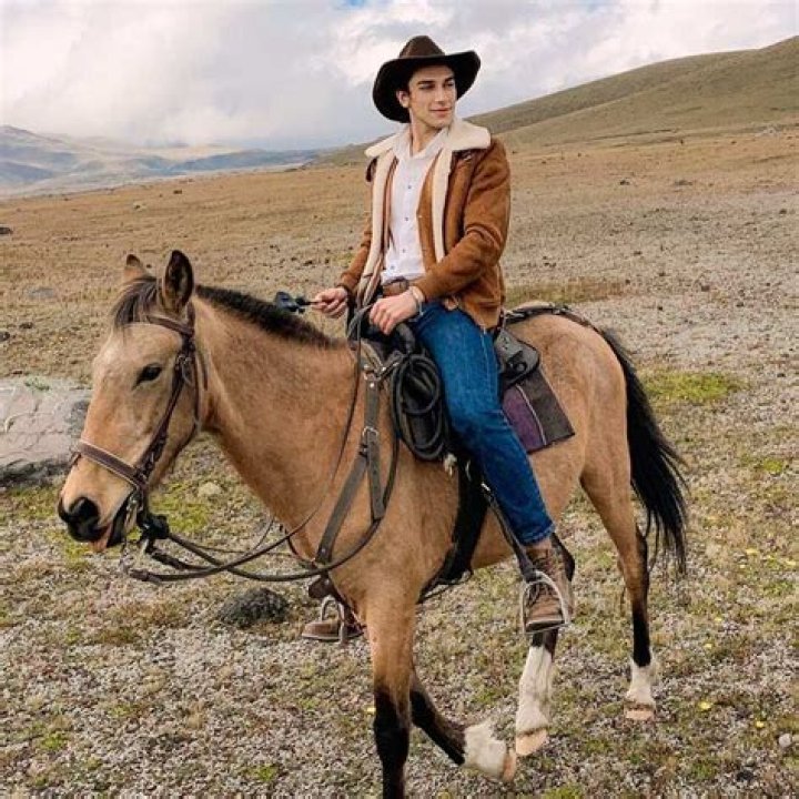 Rebal D’s biography: age, height, real name, sexuality, ethnicity