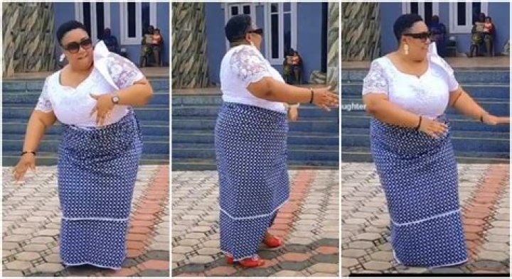 You Sabi: Excited Nigerian Mum in Wrapper Jumps on Buga Challenge, People Praise Her Swag, Video Goes Viral