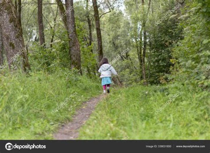 Little Girl Runs Up to Soldier, Touches His Feet in Adorable Video
