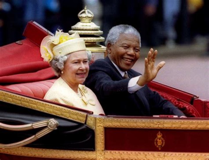 To Mandela, the queen was simply 'Elizabeth'