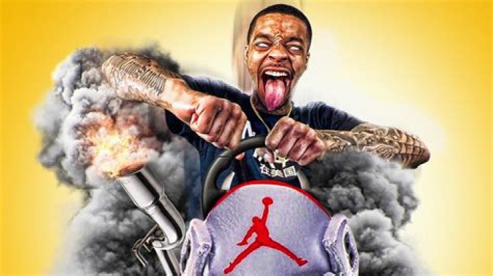 “So Ruger Get Two Eyes?” Man Reacts to Photo of Singer Without Signature Eyepatch, Causes Stir on Social Media