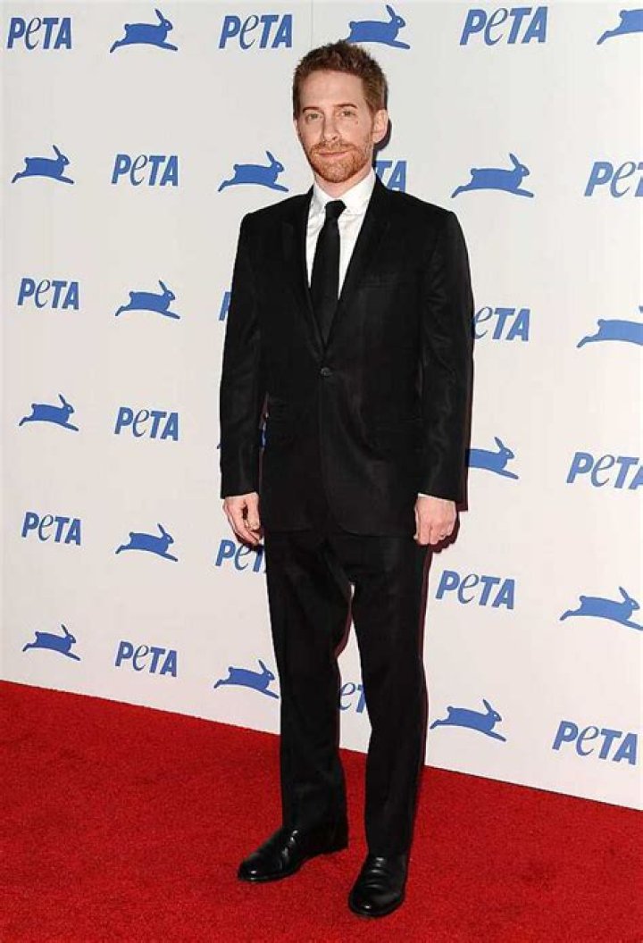 Short actors: 30 famous celebrities who are well under 6 feet