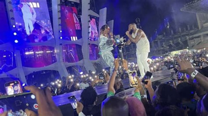 “Let the Show Begin”: Isreal DMW Stuns in New Pictures for Davido’s Lagos ‘Timeless’ Concert