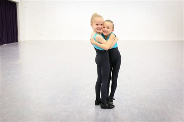 Little Boy's Infectious Dance Captures Hearts Online, Netizens Shower Him with Praise