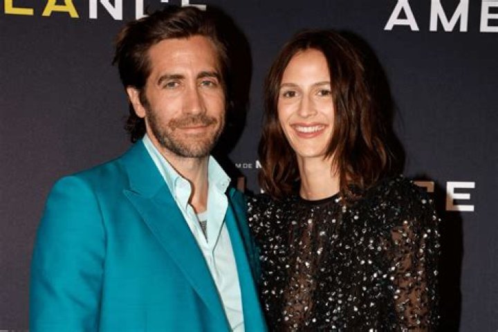 Jeanne Cadieu’s age, height, birthday, net worth, Jake Gyllenhaal