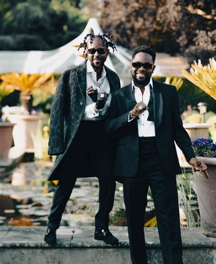 Amerado and Patoranking Link up in Video, Sing His New Song Together