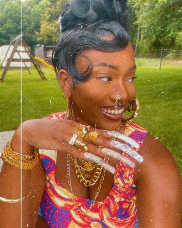 “So Real to the Core”: Tyla Shares How She Uses Razor for Eyebrow in Ghetto Beauty Hack, Fans React