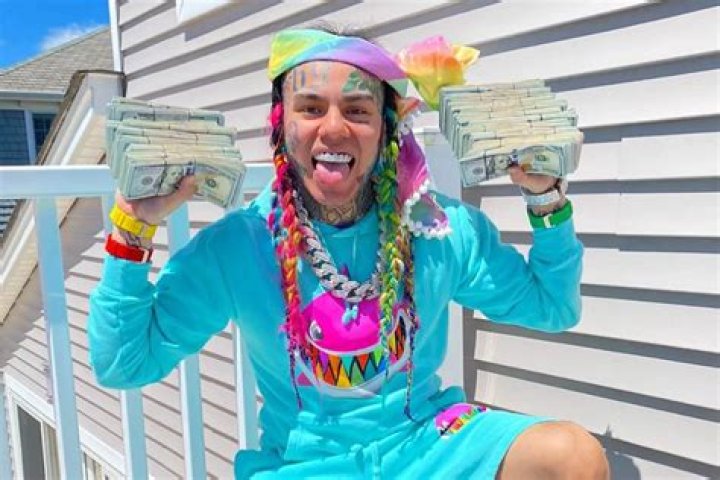 6ix9ine Rapper Net Worth – How Much is 6ix9ine Worth?