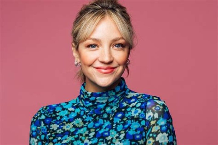Abby Elliott Net Worth – How Much Is Abby Elliott Worth?