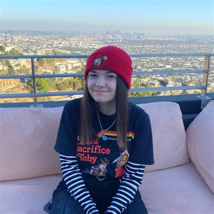 Aimsey Twitch, Bio, Wiki, Age, Girlfriend, Streamer, And Net Worth