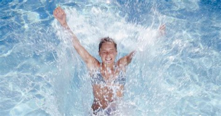 This Person Was Not Having A "Splash" at the Pool — Are They in the Wrong? Reddit Decides