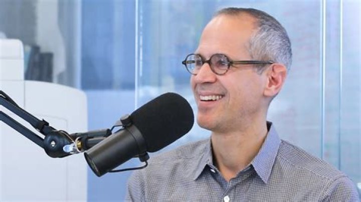 Alex Blumberg Podcast, Bio, Wiki, Age, Wife, Salary, and Net Worth