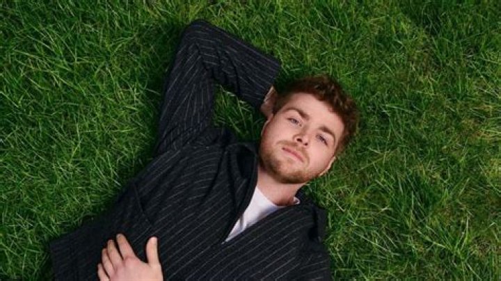 Alex Warren Height, Weight, Age, Girlfriend, Biography, Family & More