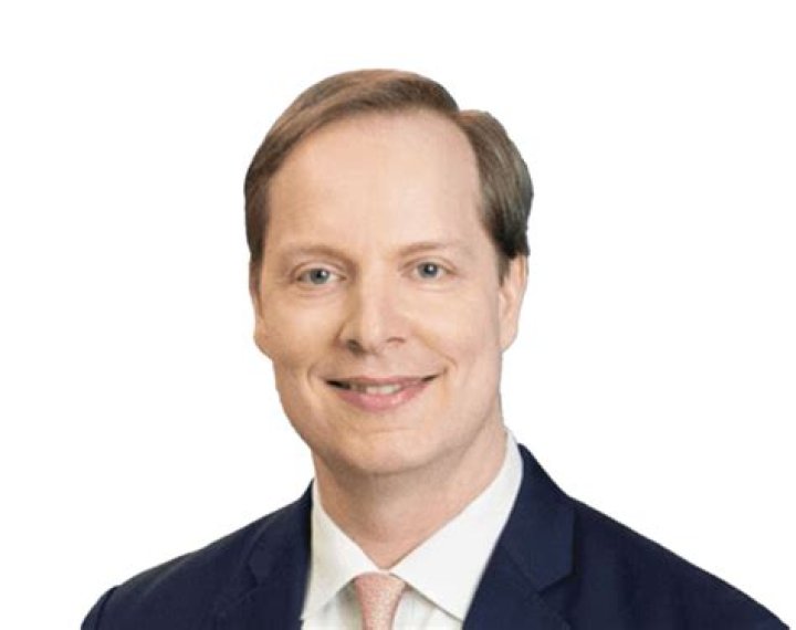 Almar Latour WSJ, Bio, Wiki, Age, Height, Wife, Salary, and Net Worth