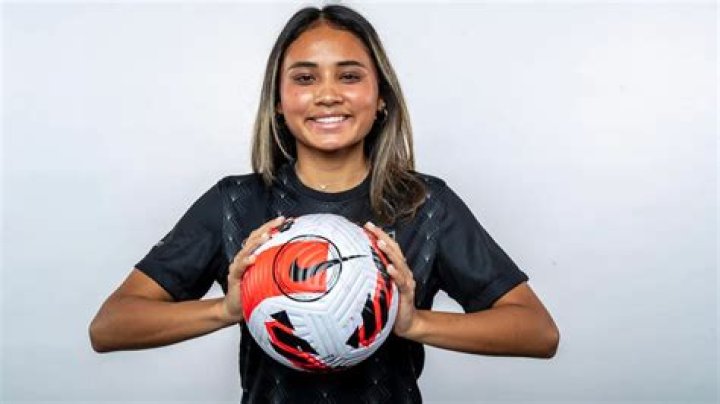 Alyssa Thompson-Football Player| Net Worth, Age Height, Relationship, Career and Wiki!
