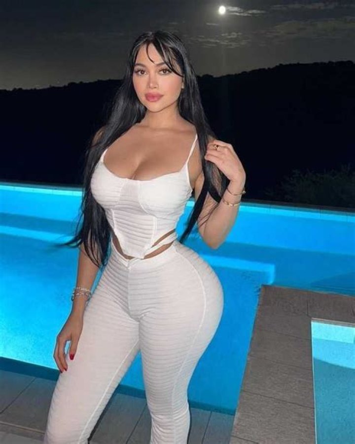 Amanda Ochoa Net Worth