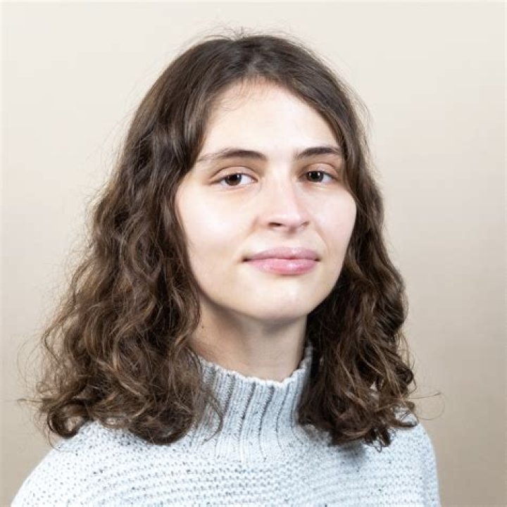 Amy Sherman-Palladino Height