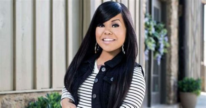 Andrea Salinas Net Worth