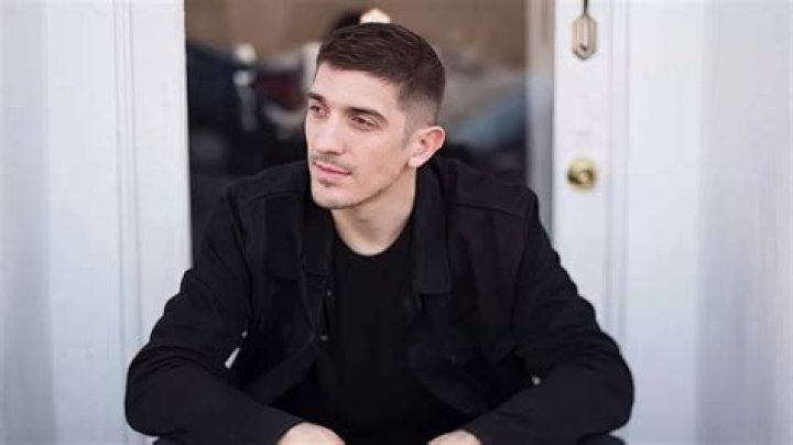 Andrew Schulz