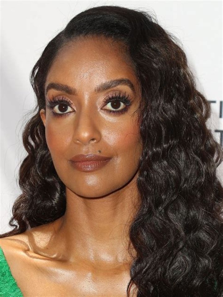 Azie Tesfai Bio, Wiki, Age, Height, Boyfriend, IMDB, Movies, Jane The Virgin, And Net Worth