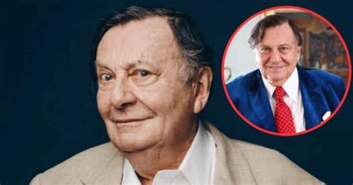 Barry Humphries Net Worth – How Much is Barry Humphries Worth?