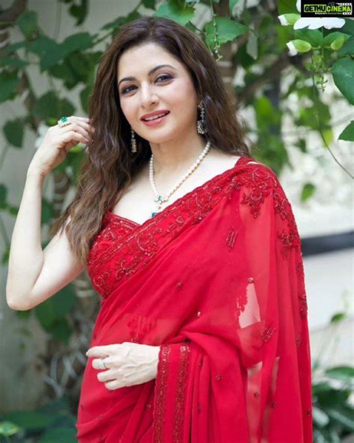 Bhagyashree – Biography, Facts & Life Story