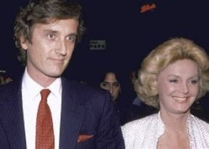 
Meet Bobby Oliver Marx – Photos Of Barbara Sinatra’s Son With Robert Oliver
