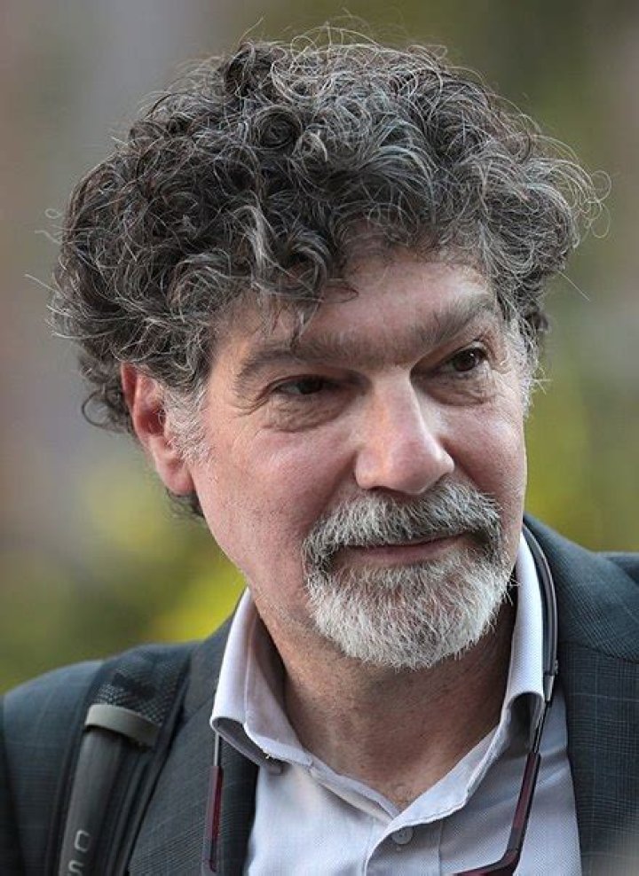 Bret Weinstein Podcast, Bio, Wiki, Age, Wife, Book, Salary, and Net Worth