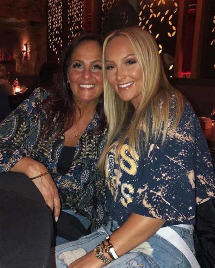 Brooke Mooney Net Worth