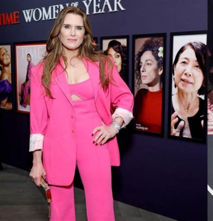 Who Is Brooke Shields Best Friend Laura Linney