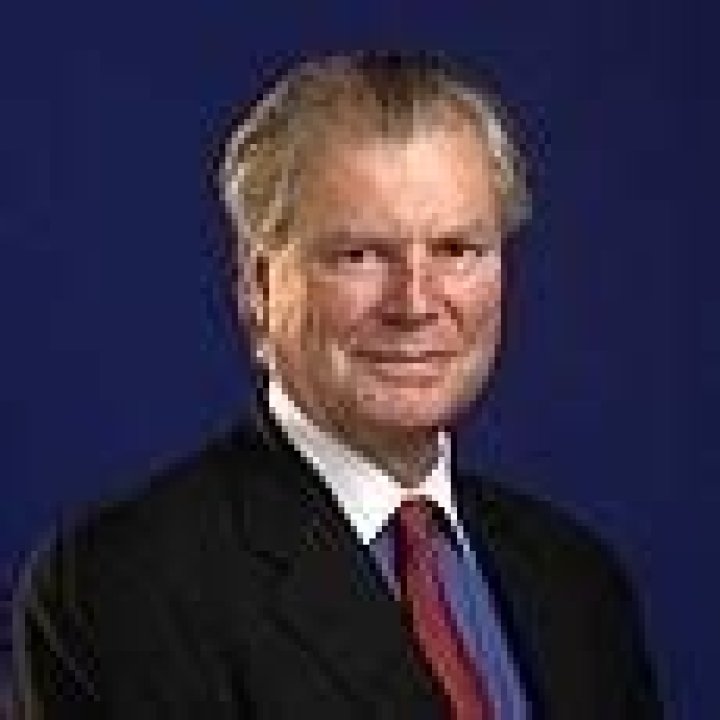 Bruce Carter Net Worth