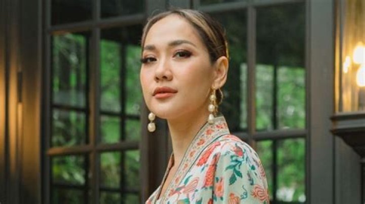 Bunga Citra Lestari Biography, Husband, Height, Age, Kids, Wiki, Net Worth & Family