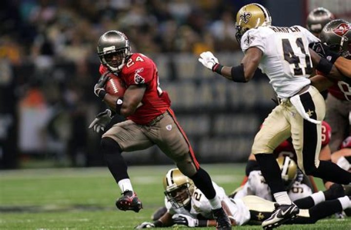 Cadillac Williams Net Worth – How Much is Williams Worth?