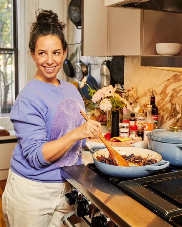 Carla Lalli Music Bio, Wiki, Age, Height, Husband, Cookbook, That Sounds So Good, and Net Worth