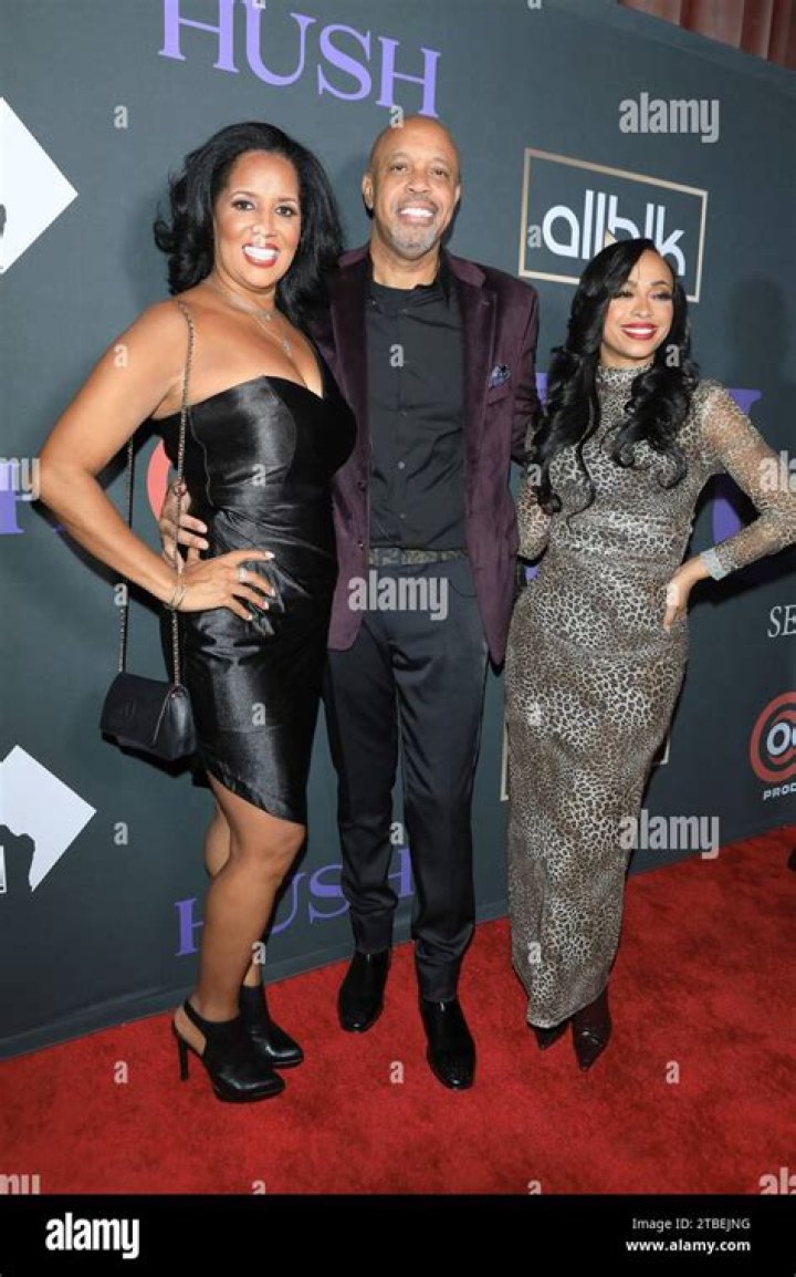 Caryn Ward Ross Net Worth, Age, Height, Relationship, Career and Wiki!