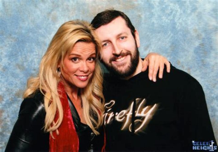 Chase Masterson Height