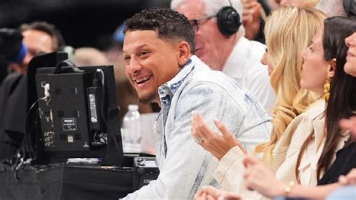 Meet Chris Lawrence WFAA Wife Marcela Salazar, 2 Daughters And 1 Son