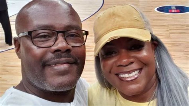 Chris Unclesho Net Worth – How Much is Unclesho Worth?