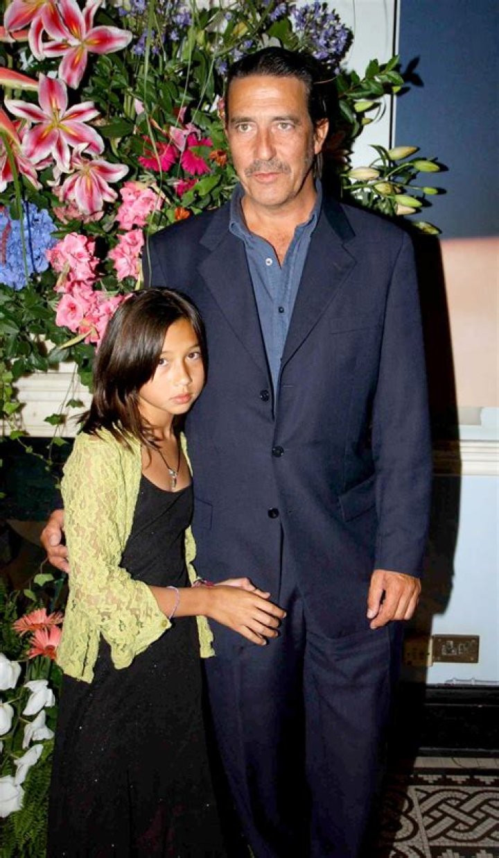 Is He Married To Hélène Patarot?