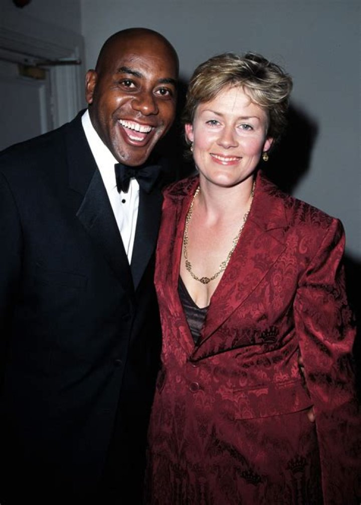 Claire Fellows Partner, Children, Brother, Age, Height, Net Worth, Bio