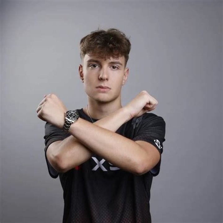 How Tall is Clix? Clix Height, Net Worth, Age, Bio