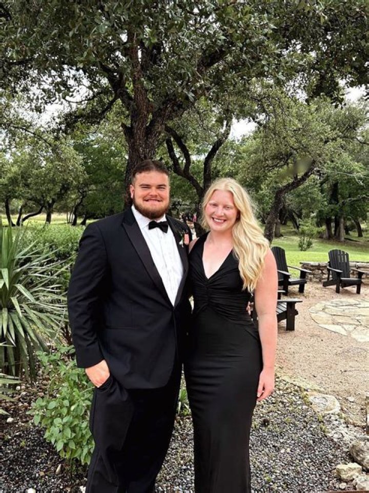 Dale Moss Posts First Picture with Girlfriend after Reunion