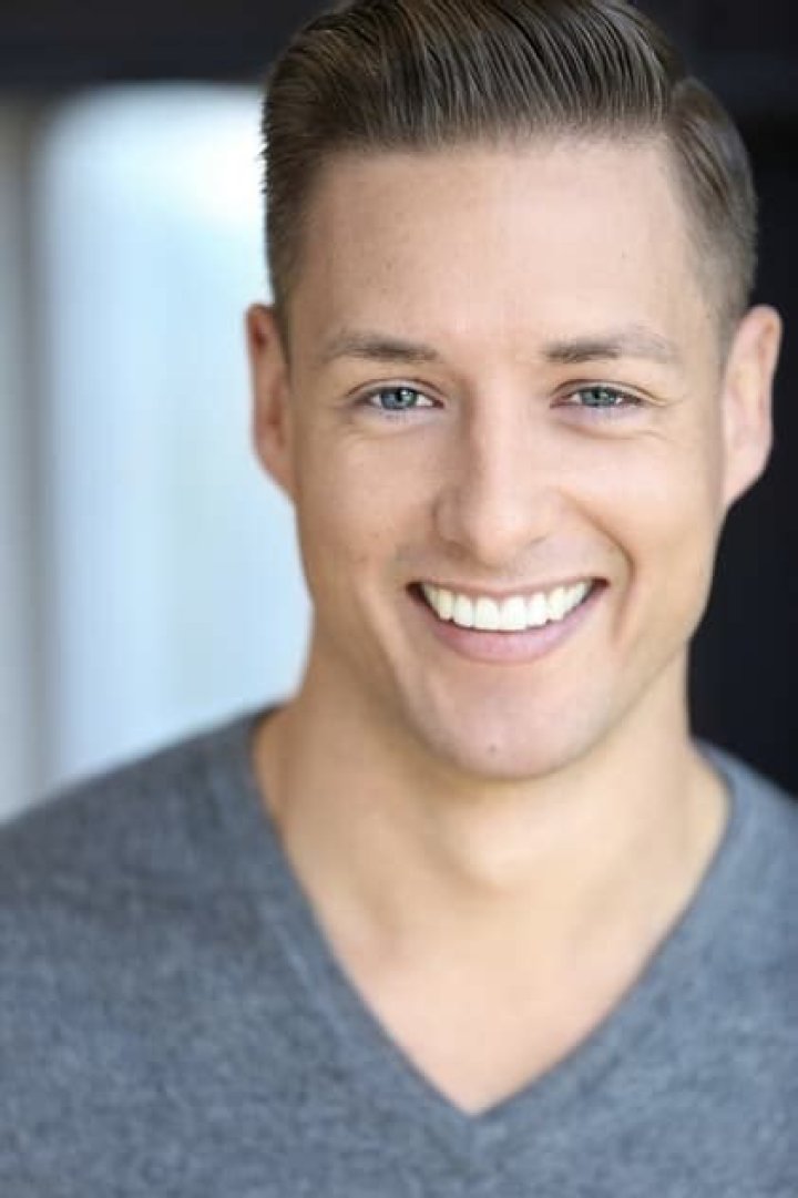 Dancer Brandon Henschel | Ecelebritymirror