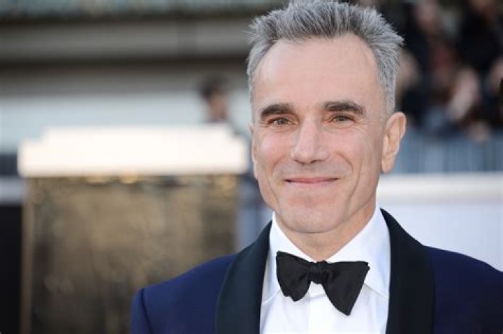 Daniel Day-Lewis Net Worth – How Much is Day-Lewis Worth?